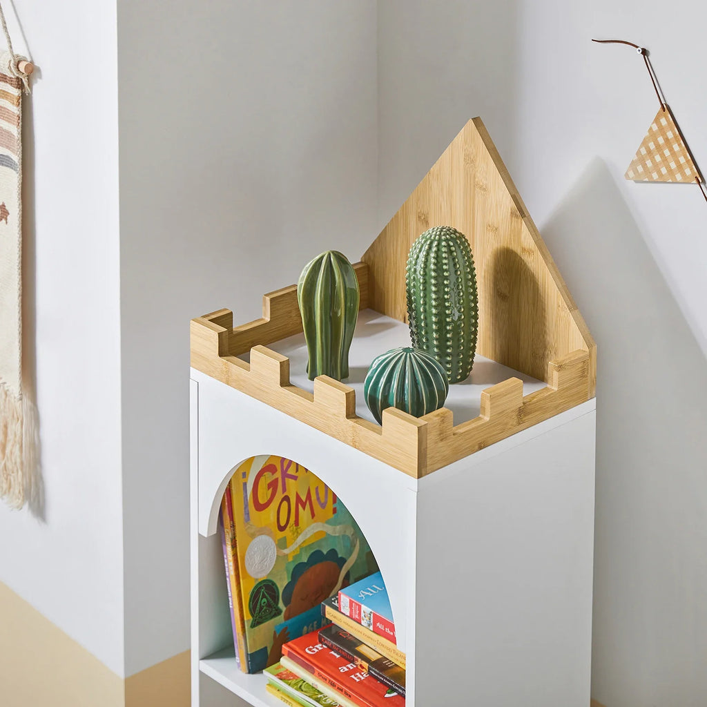 Bibliothèque enfant tour de château