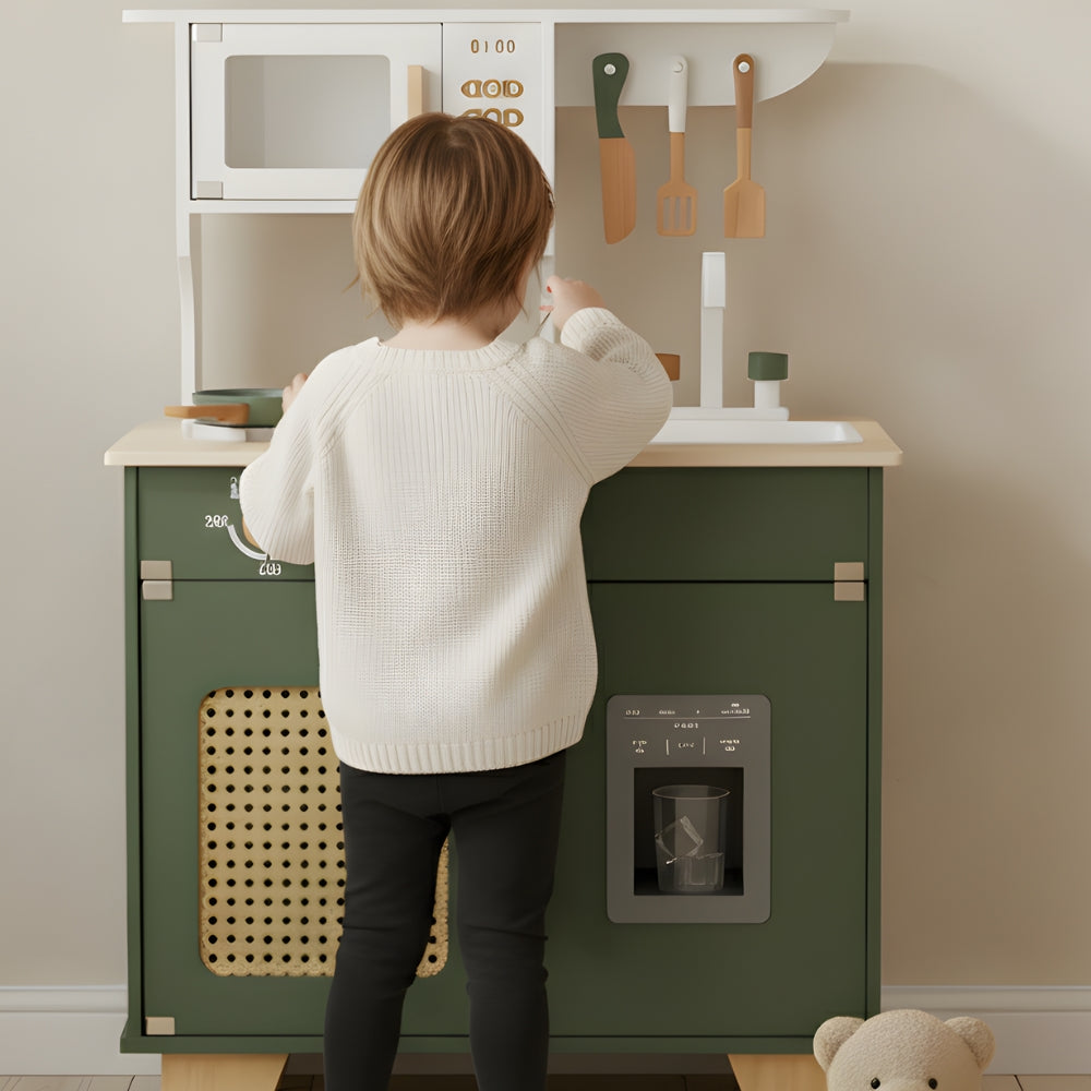 Cuisine en bois vert foncé pour enfant avec four Tilda Kids